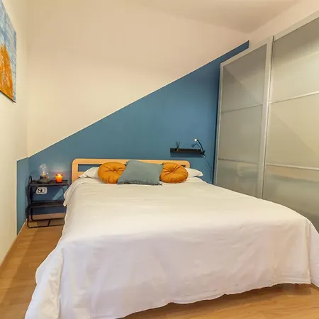 Cozy Threeroom In The Heart Of *